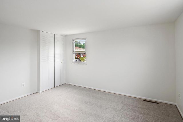 926 REGINA DR, Baltimore, MD 21227