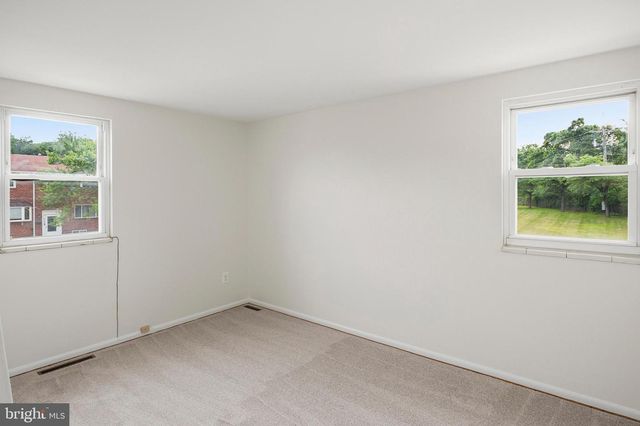 926 REGINA DR, Baltimore, MD 21227