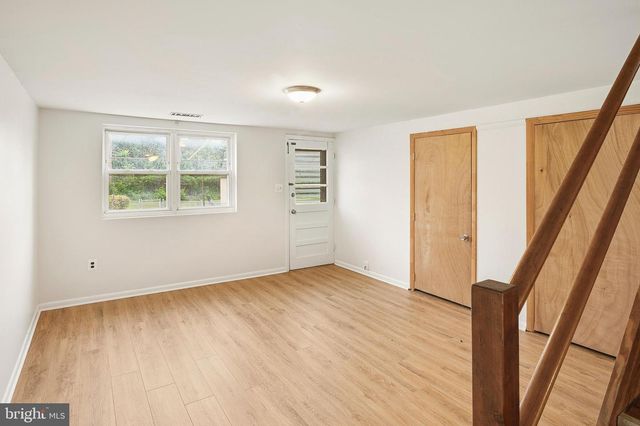 926 REGINA DR, Baltimore, MD 21227