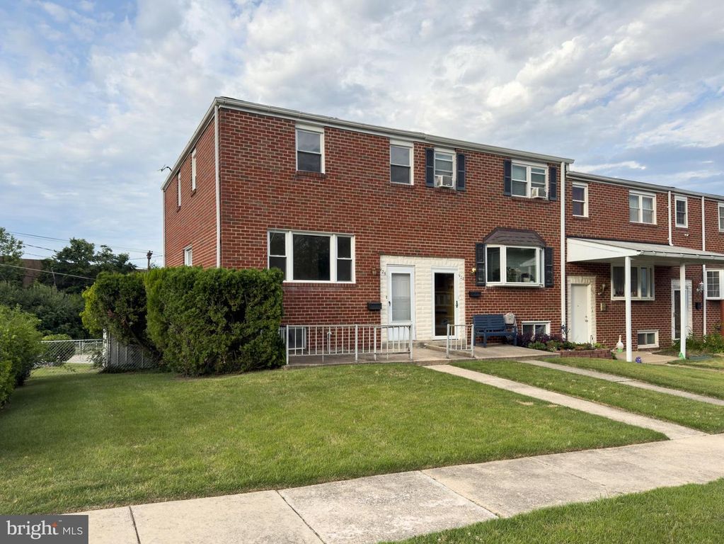 926 REGINA DR, Baltimore, MD 21227