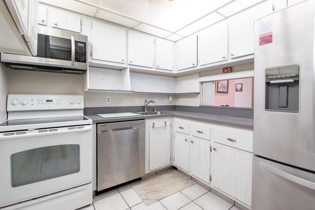 12015 Greenway Circle S 209, Royal Palm Beach, FL 33411