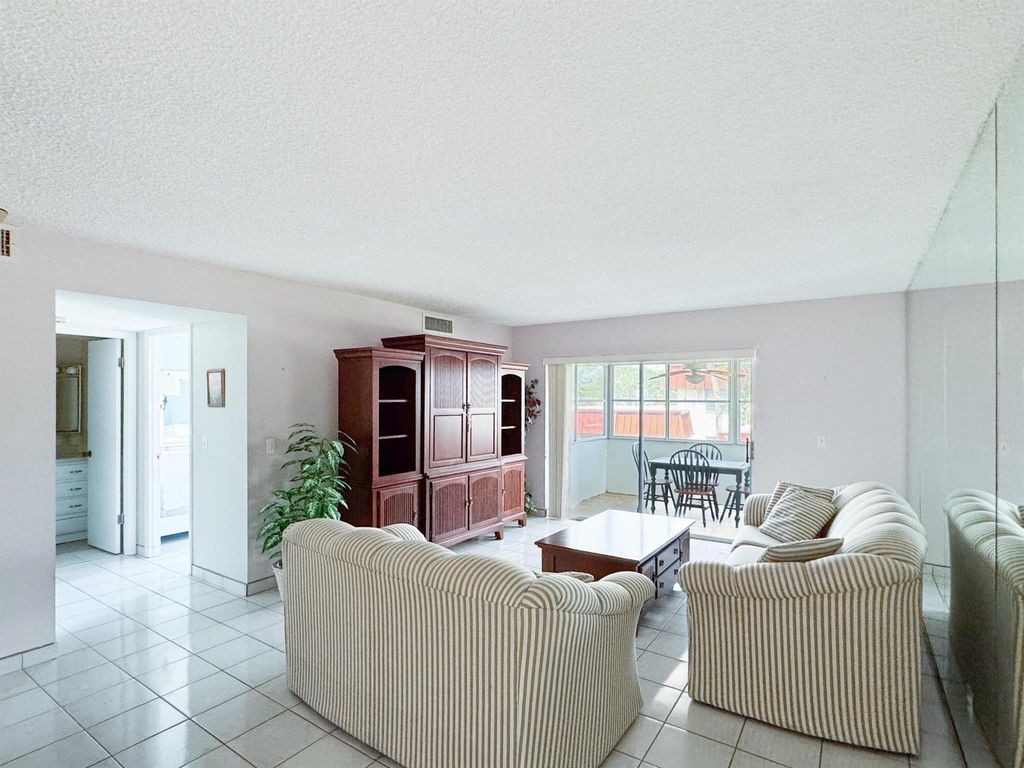 12015 Greenway Circle S 209, Royal Palm Beach, FL 33411