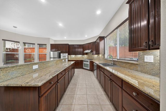 1876 Grazziani Way, Roseville, CA 95661