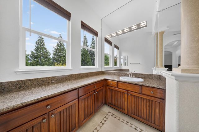1876 Grazziani Way, Roseville, CA 95661