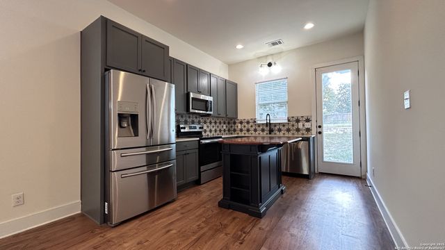 118 STELLA, San Antonio, TX 78203