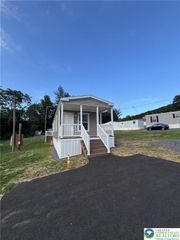 20 Court Street, Franklin Twp, PA 18235