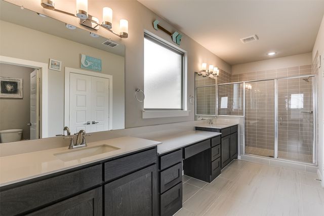 235 Half Moon Drive, Waxahachie, TX 75165