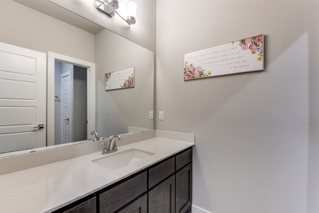 235 Half Moon Drive, Waxahachie, TX 75165