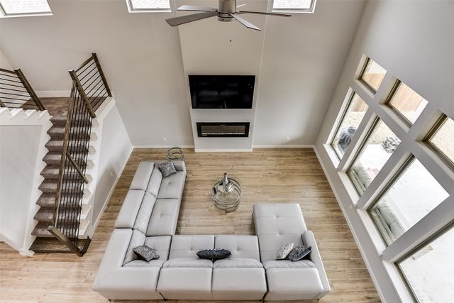 235 Half Moon Drive, Waxahachie, TX 75165