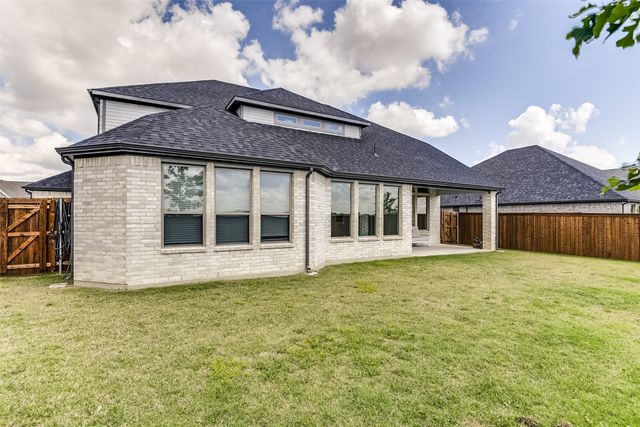 235 Half Moon Drive, Waxahachie, TX 75165