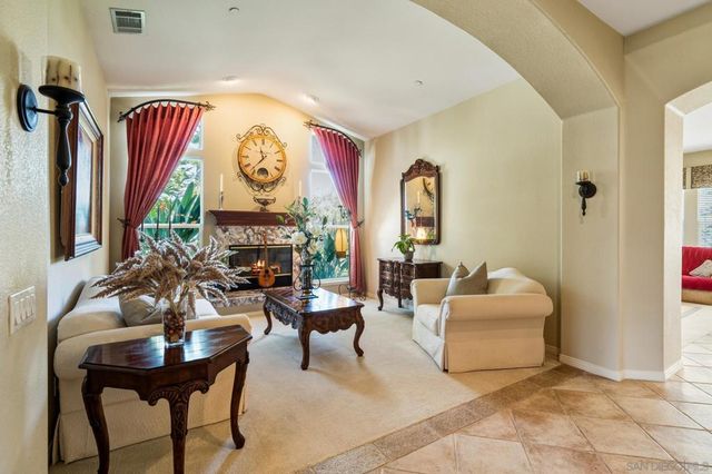 10829 LA ALBERCA, San Diego, CA 92127