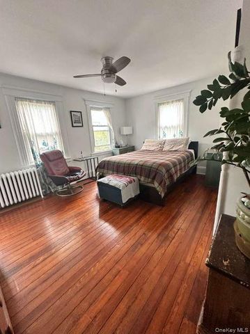 32 Herbert Avenue, Port Washington, NY 11050