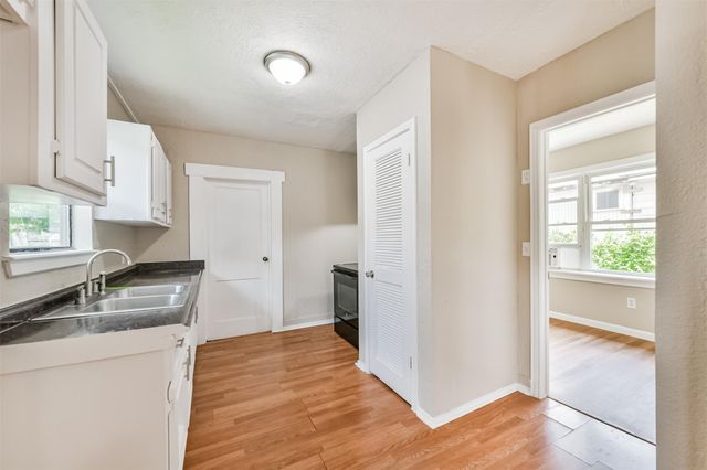 7615 Avenue E, Houston, TX 77012