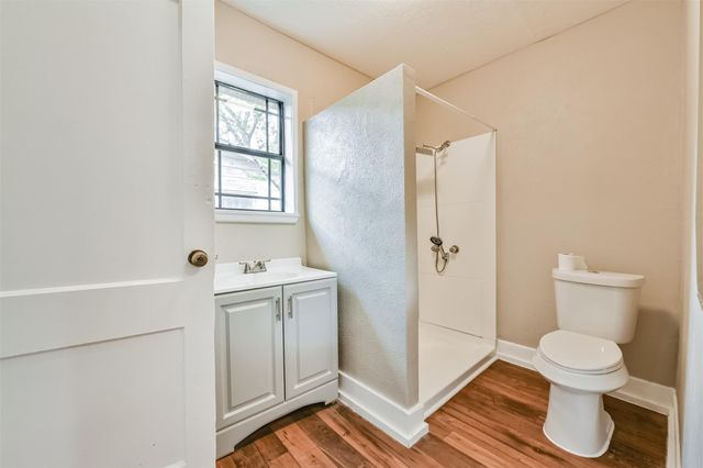 7615 Avenue E, Houston, TX 77012