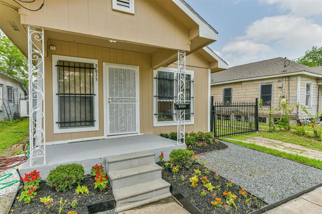7615 Avenue E, Houston, TX 77012