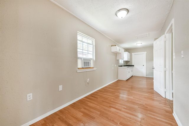 7615 Avenue E, Houston, TX 77012