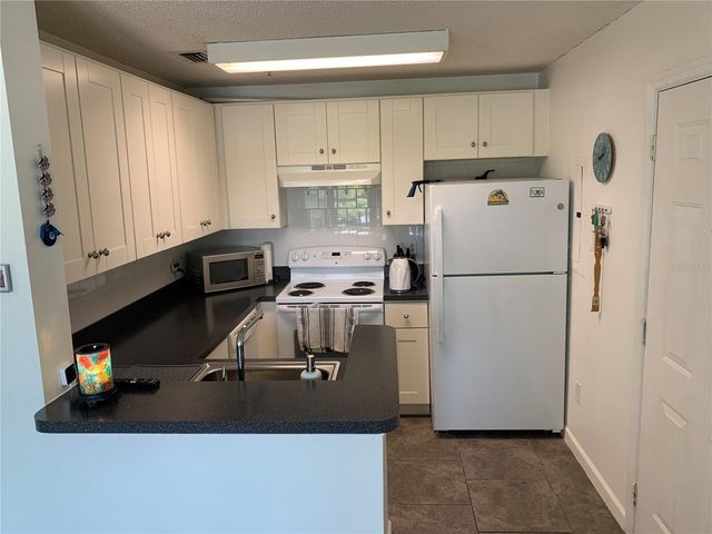 4049 CROCKERS LAKE BOULEVARD 25, Sarasota, FL 34238