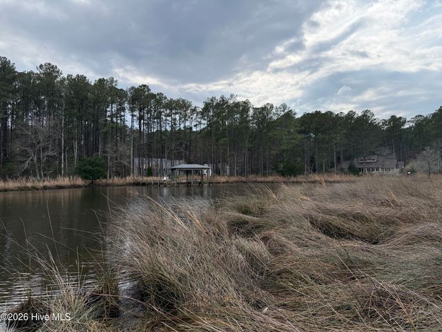 180 Tall Pines Drive, Oriental, NC 28571