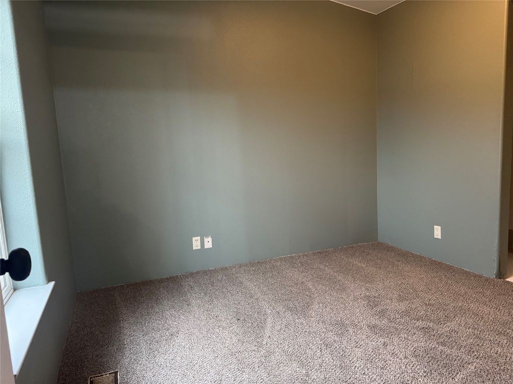 2822 9th Avenue N, Great Falls, MT 59401 photo 4