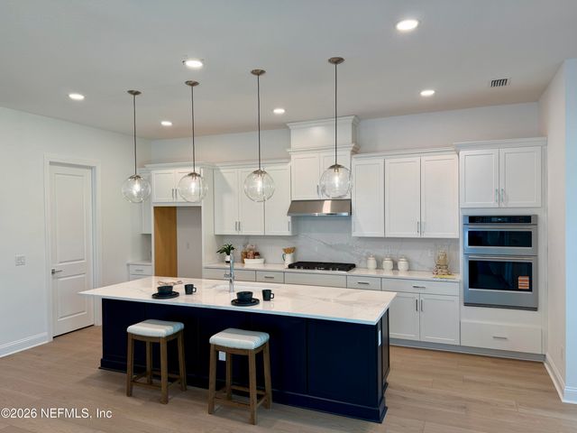 12127 ENDEAVOR Drive, Jacksonville, FL 32256