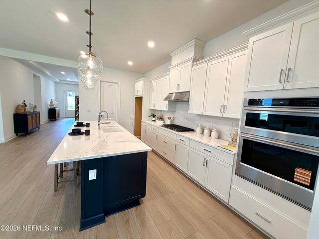 12127 ENDEAVOR Drive, Jacksonville, FL 32256