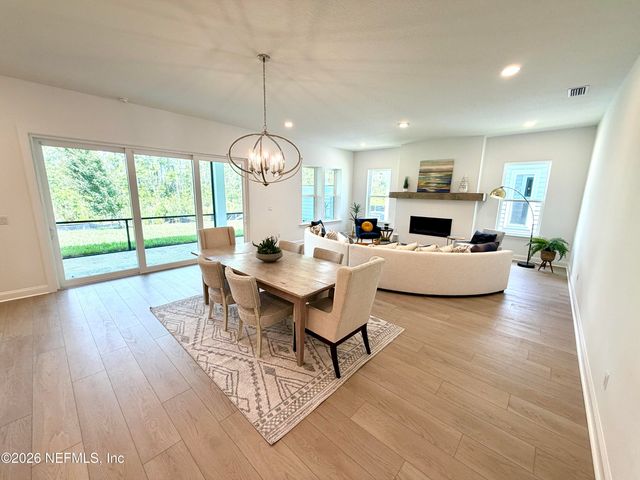 12127 ENDEAVOR Drive, Jacksonville, FL 32256