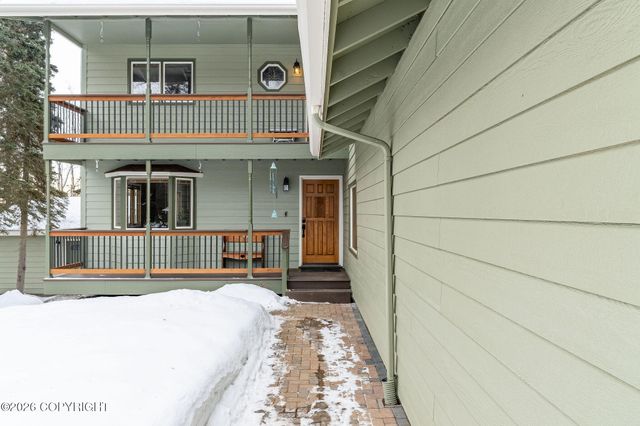 9502 Dinaaka Circle, Eagle River, AK 99577