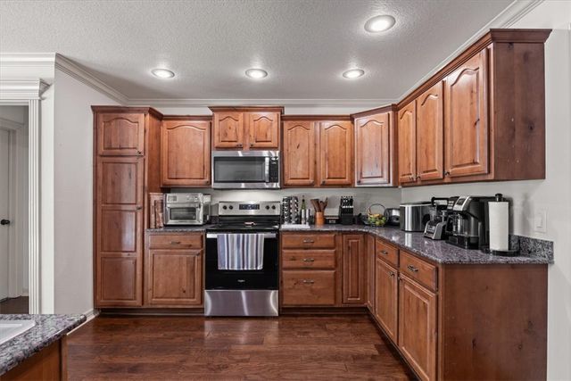 1939 N Batsford Drive, Fayetteville, AR 72704