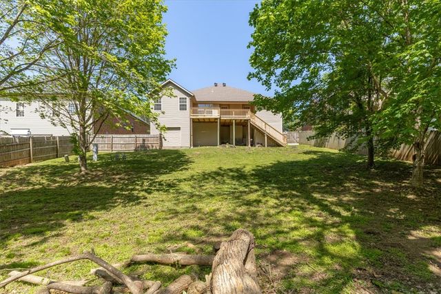 1939 N Batsford Drive, Fayetteville, AR 72704