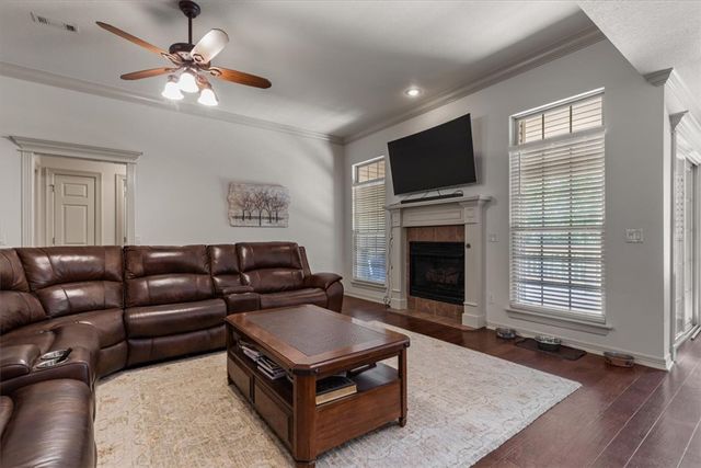 1939 N Batsford Drive, Fayetteville, AR 72704