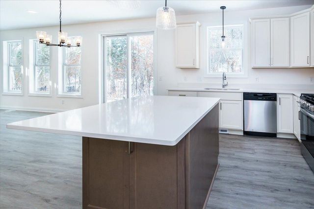 7805 Ava Trail, Inver Grove Heights, MN 55077