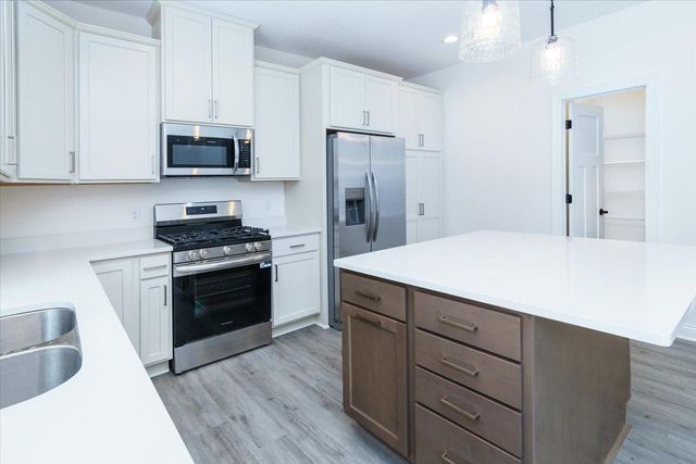 7805 Ava Trail, Inver Grove Heights, MN 55077