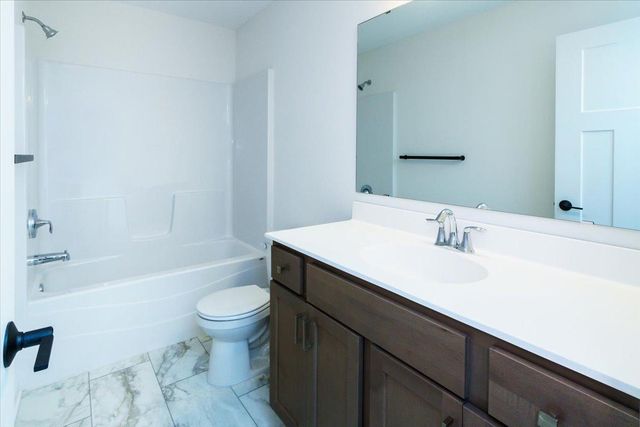 7805 Ava Trail, Inver Grove Heights, MN 55077