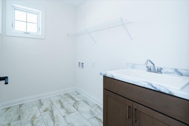 7805 Ava Trail, Inver Grove Heights, MN 55077