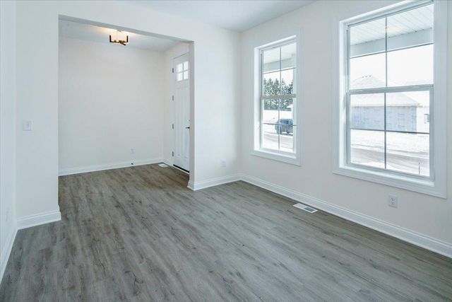 7805 Ava Trail, Inver Grove Heights, MN 55077