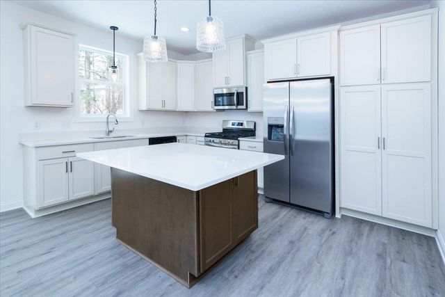 7805 Ava Trail, Inver Grove Heights, MN 55077