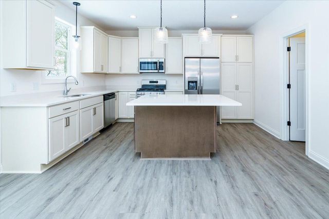 7805 Ava Trail, Inver Grove Heights, MN 55077