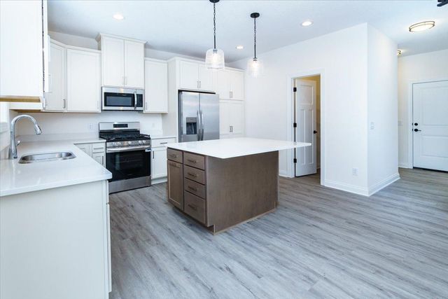 7805 Ava Trail, Inver Grove Heights, MN 55077