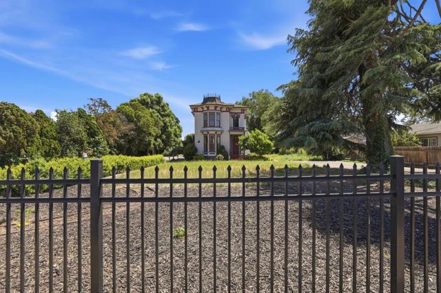 801 South Street, Hollister, CA 95023