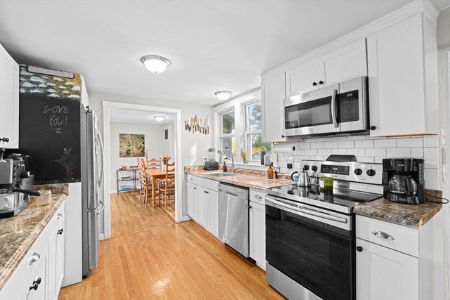 52 Circuit Ave, Weymouth, MA 02188