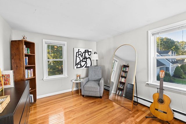 52 Circuit Ave, Weymouth, MA 02188