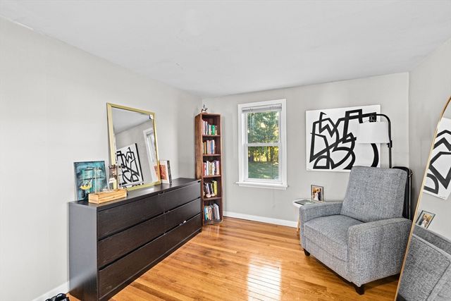 52 Circuit Ave, Weymouth, MA 02188