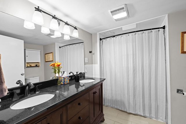 52 Circuit Ave, Weymouth, MA 02188