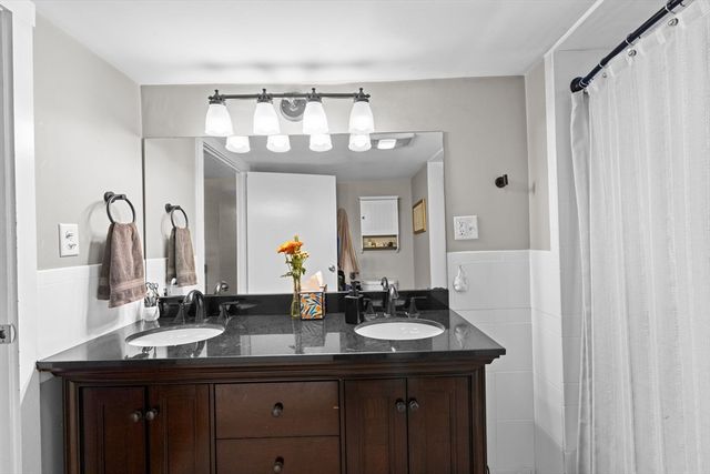 52 Circuit Ave, Weymouth, MA 02188