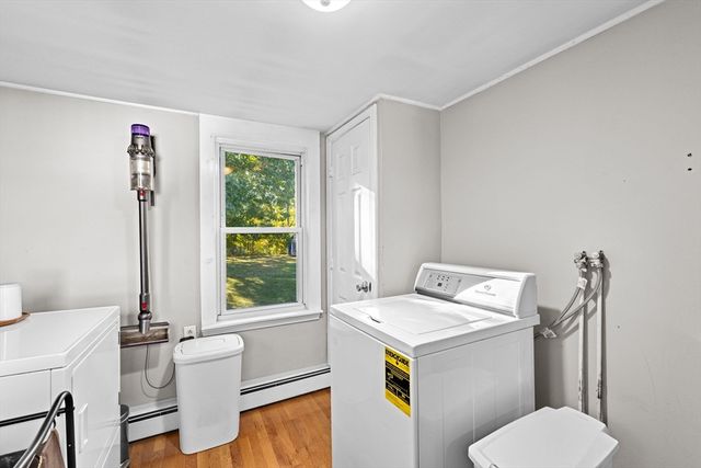 52 Circuit Ave, Weymouth, MA 02188