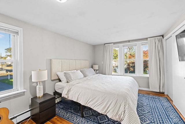 52 Circuit Ave, Weymouth, MA 02188