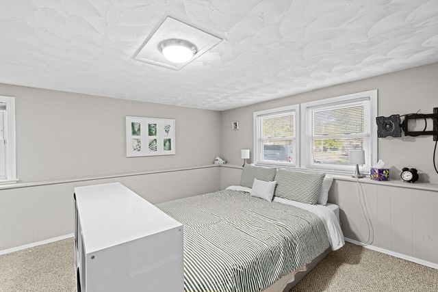 52 Circuit Ave, Weymouth, MA 02188