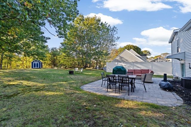 52 Circuit Ave, Weymouth, MA 02188