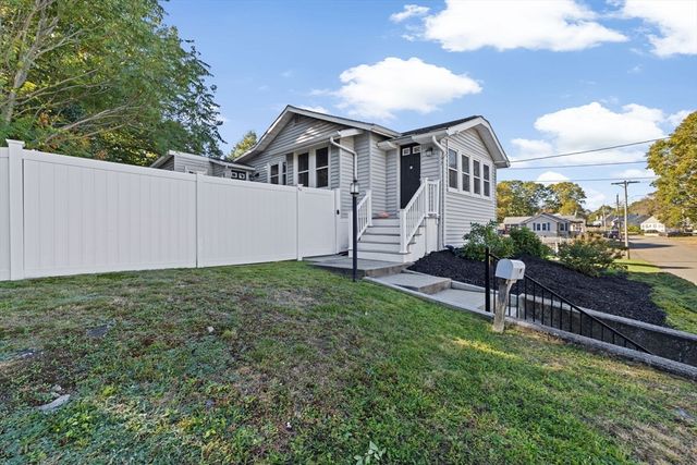 52 Circuit Ave, Weymouth, MA 02188