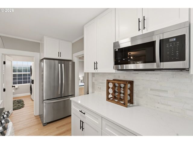 725 Sw TAYLORS FERRY Rd, Portland, OR 97219